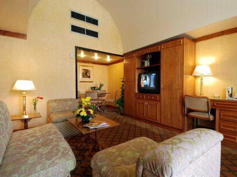 The Oasis Beach Resort هامبانتوتا المظهر الخارجي الصورة