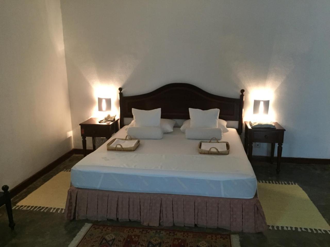 The Oasis Beach Resort هامبانتوتا المظهر الخارجي الصورة